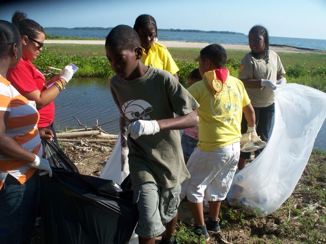 5 Questions with International Coastal Cleanup Coordinator Hilberto Riverol of Belize