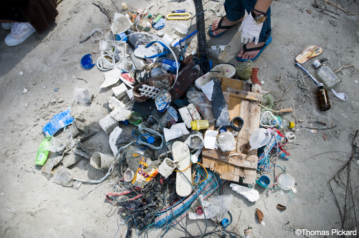 Overflowing Garbage Cans: A Health Risk and Threat to the Environment