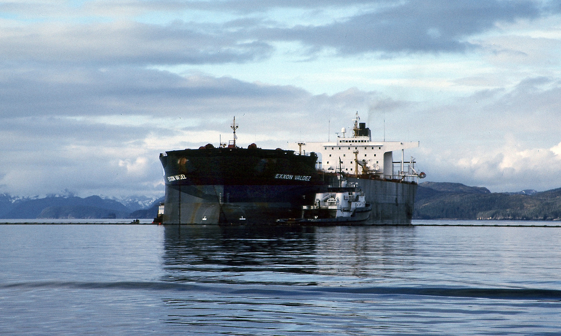 Реферат: An Overview Of The Exxon Valdez Oil