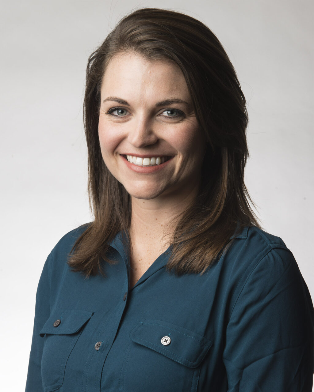 AnnaMarieLaura_032317_0017_Portrait