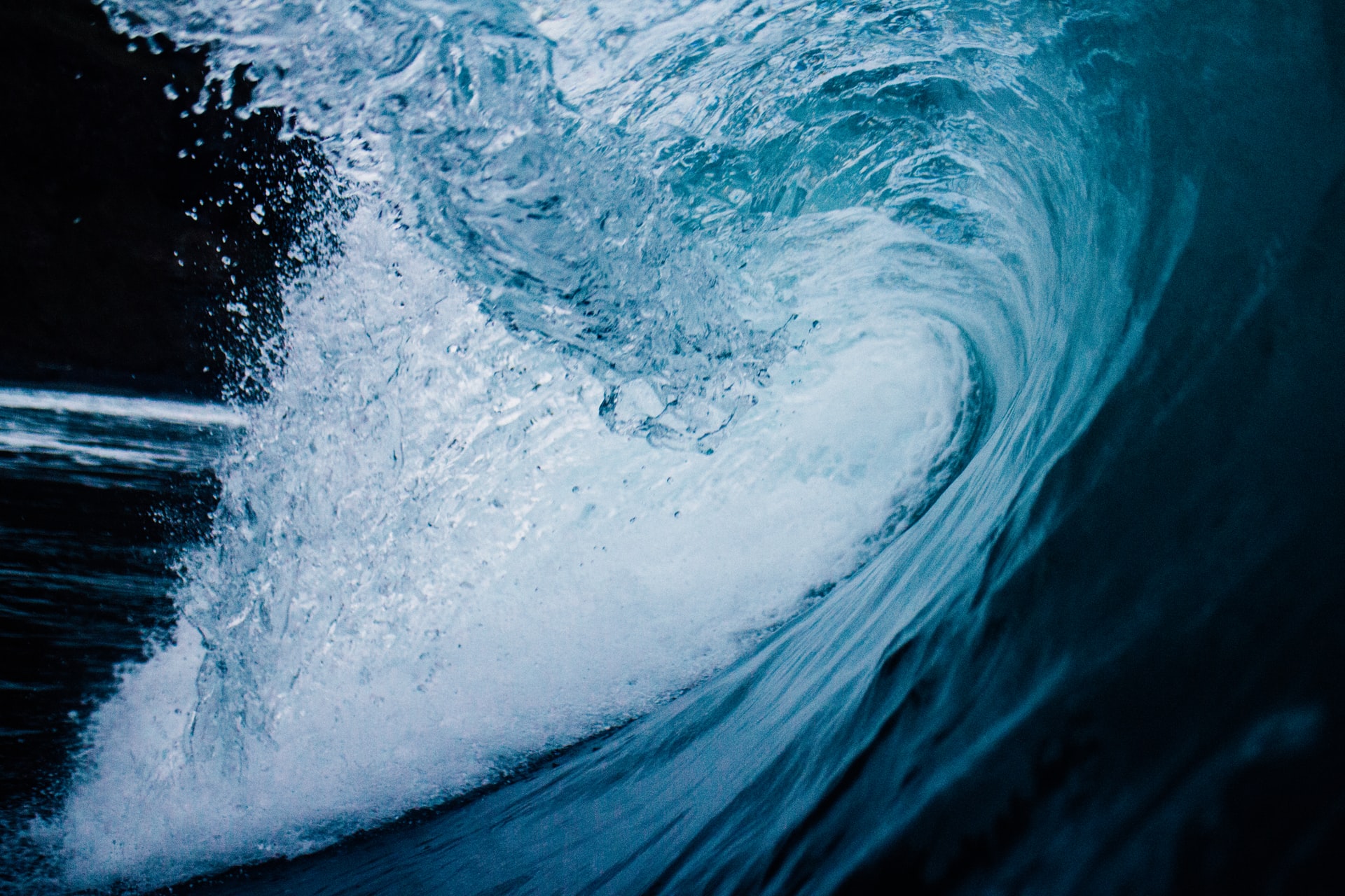 Wave in Maori Bay, New Zealand