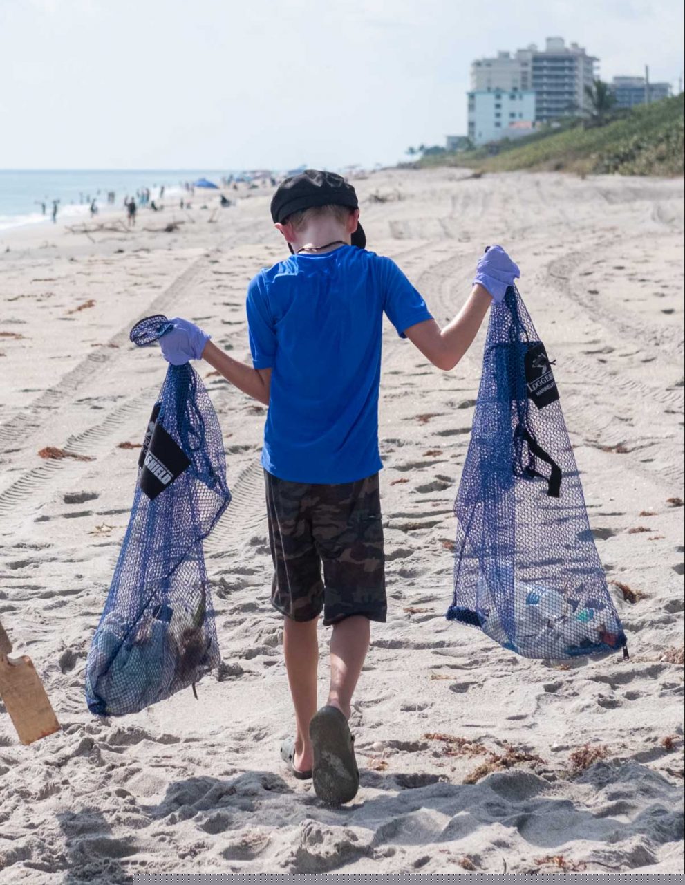 Volunteers clean up Juno Beach, Florida