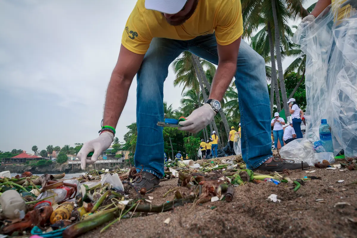 Trash Free Seas: Plastics in the Ocean - Ocean Conservancy
